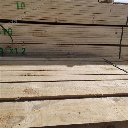 呈果木业建筑用方木 3米辐射松木方 建筑方木厂家直供