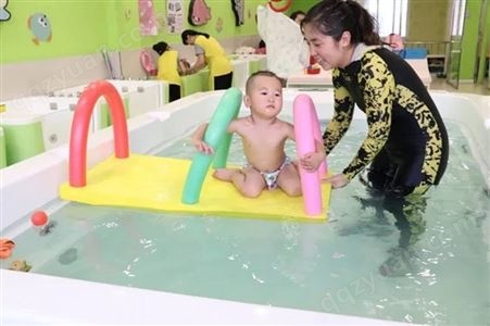 婴幼儿游泳运动 儿童游泳馆泳池建造