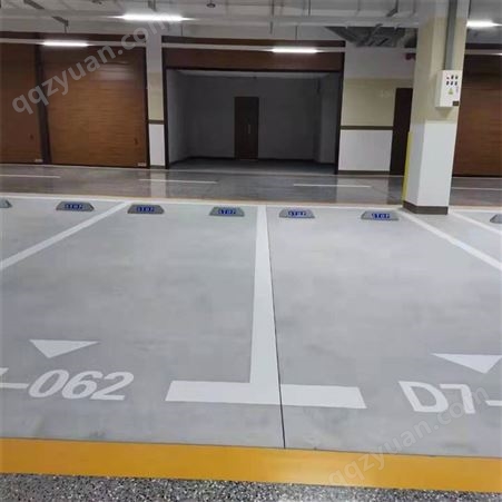 商场车库出入口交通划线 车位划线地面画箭头定位器
