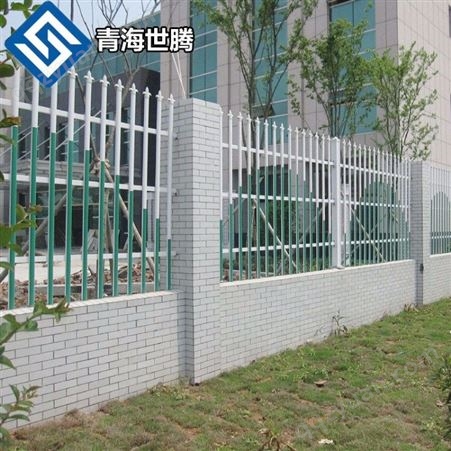 新疆伊犁市锌钢围墙护栏 不锈钢楼梯扶手 马路护栏 铁艺围墙护栏生产厂家